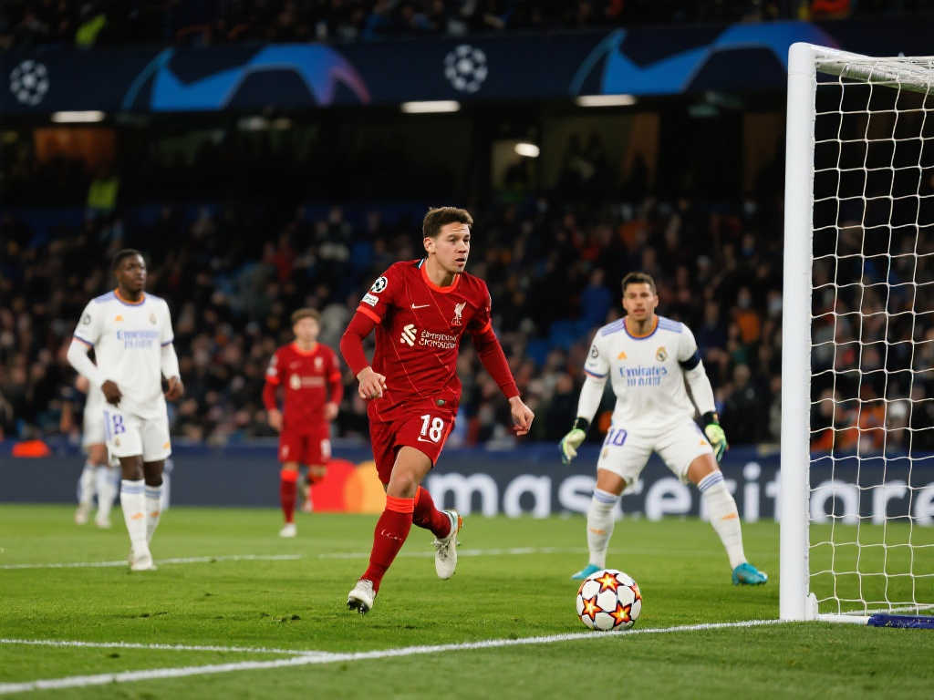 【早报】欧冠巅峰对决，利物浦首战占据上风